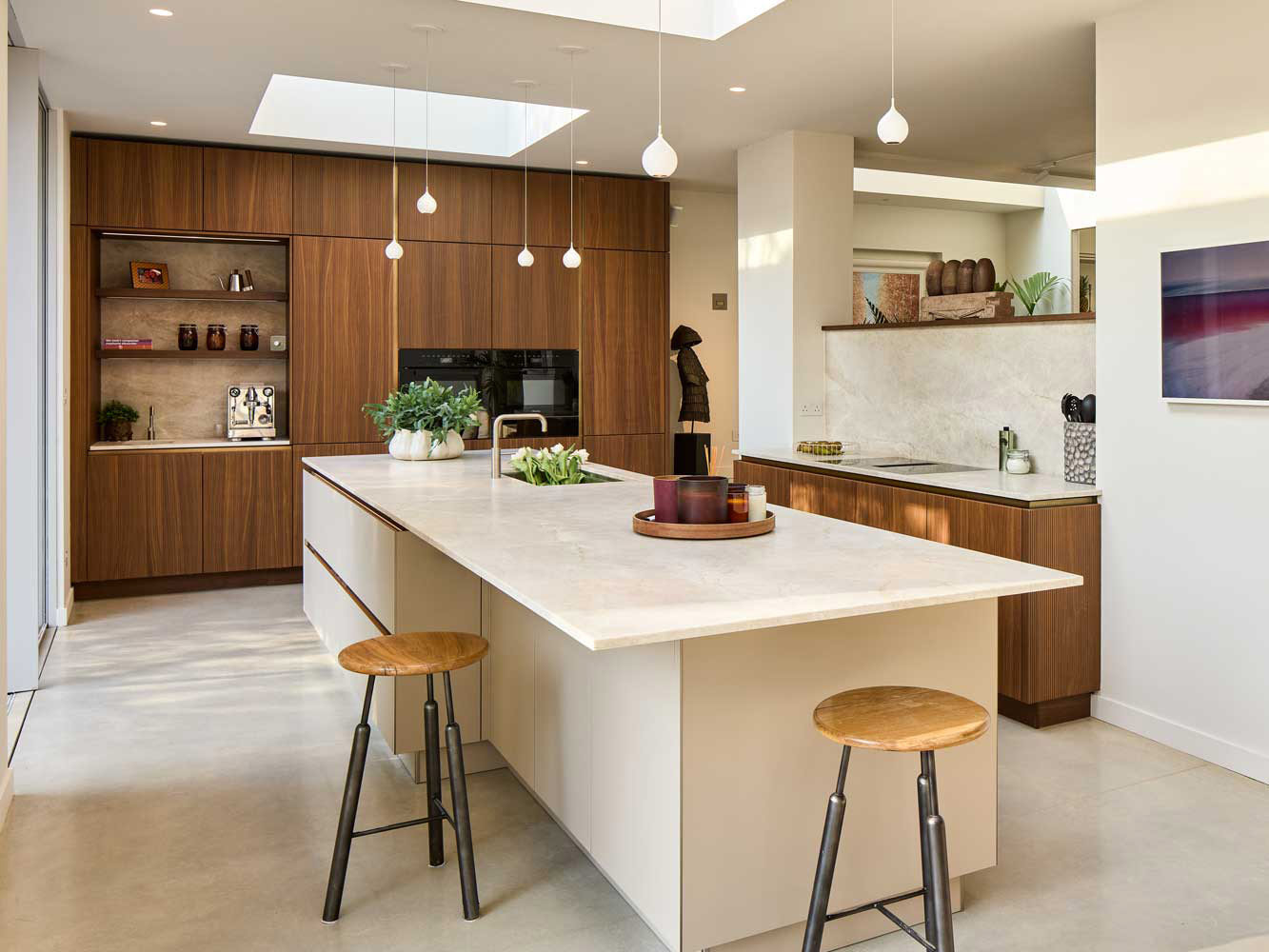 Design kitchen i-luminate handleless with island