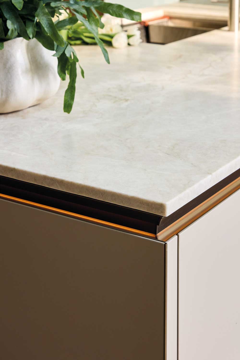 i-luminate fitted kitchen handle profile with light design